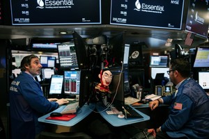 Giao dịch chứng khoán khối ngoại ngày 17/12: Đua nhau xả hàng, khối ngoại bán ròng xấp xỉ 780 tỷ đồng